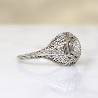 Romantic 18k White Gold Filigree Diamond Solitaire Ring