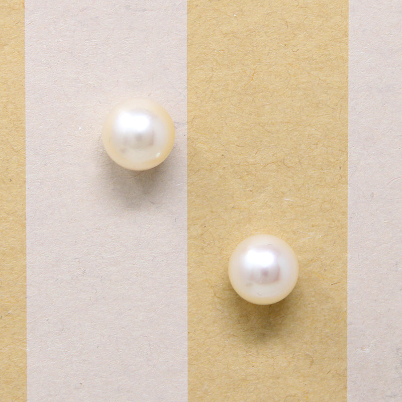 Vintage 9mm Akoya Pearl & Gold Stud Earrings