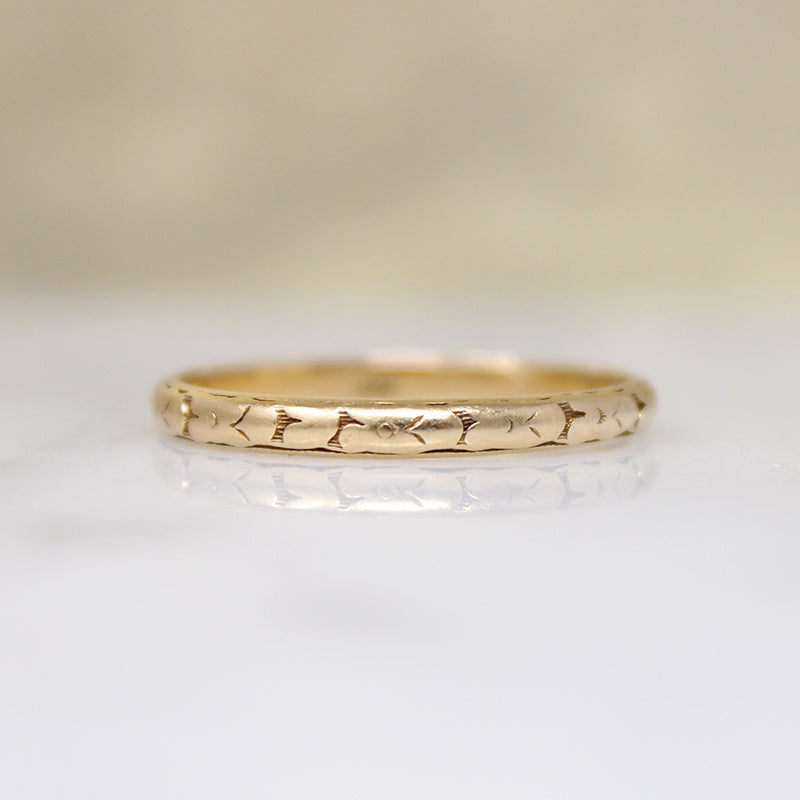 Faded Forget-Me-Nots Engraved 14k Gold Band 