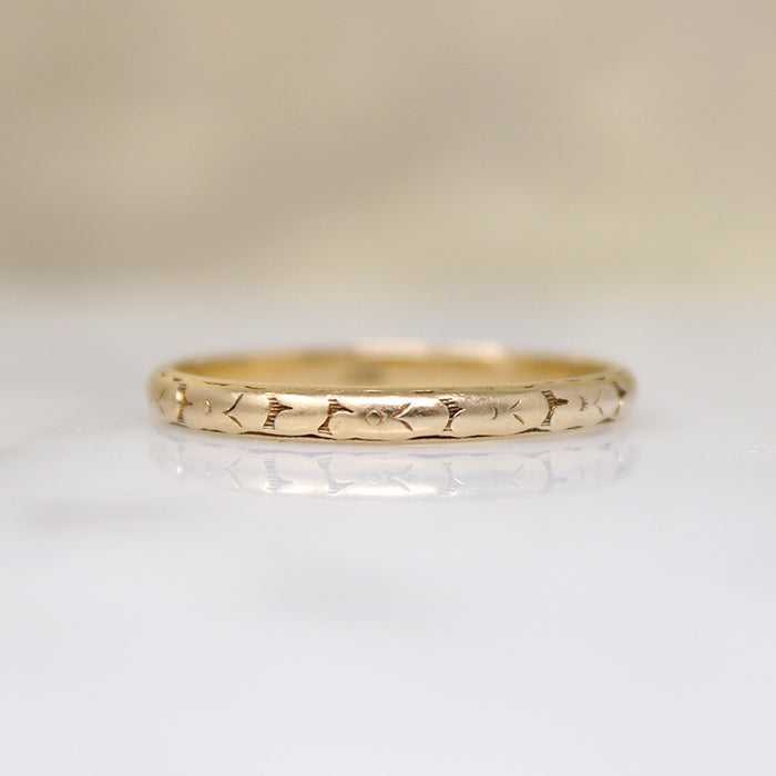 Faded Forget-Me-Nots Engraved 14k Gold Band 