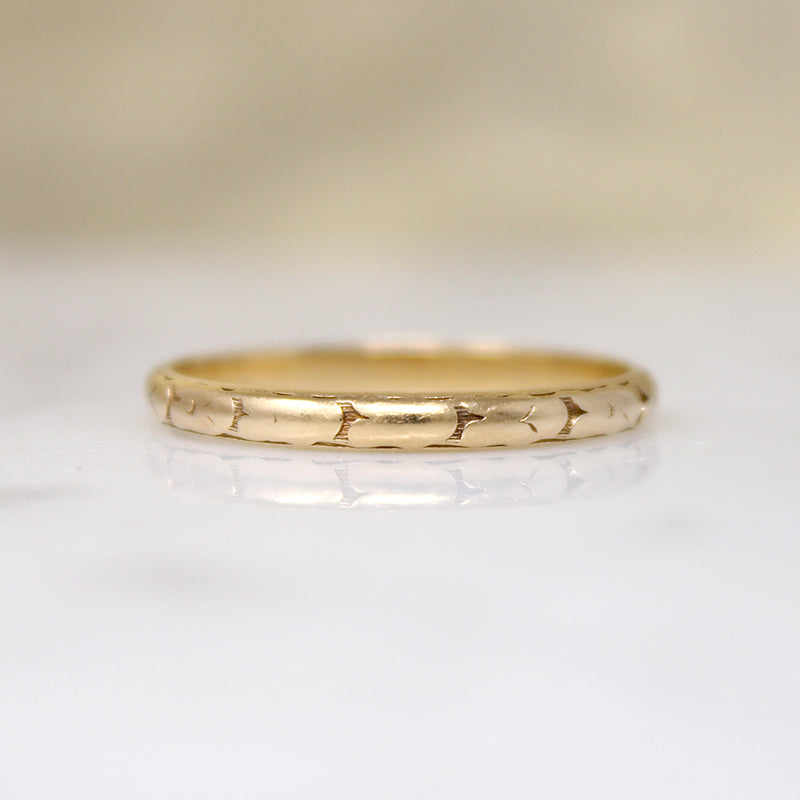 Faded Forget-Me-Nots Engraved 14k Gold Band 