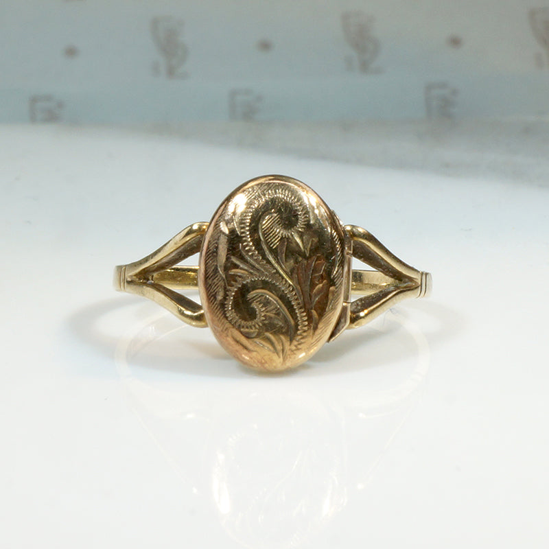 Sentimental English Locket Ring in 9ct Gold