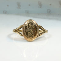 Sentimental English Locket Ring in 9ct Gold