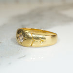 English Diamond & 18ct Gold Band with Arrows