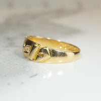 Antique Chester Old Mine Cut Diamond & 18ct Gold Band