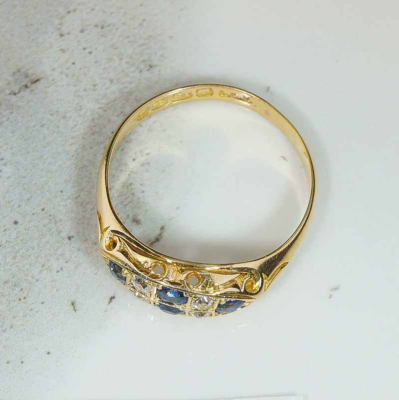 Charming English Sapphire & Diamond 18ct Gold Ring