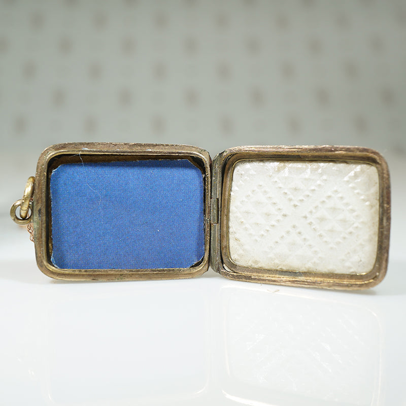 Beautifully Engraved Antique Gold Locket