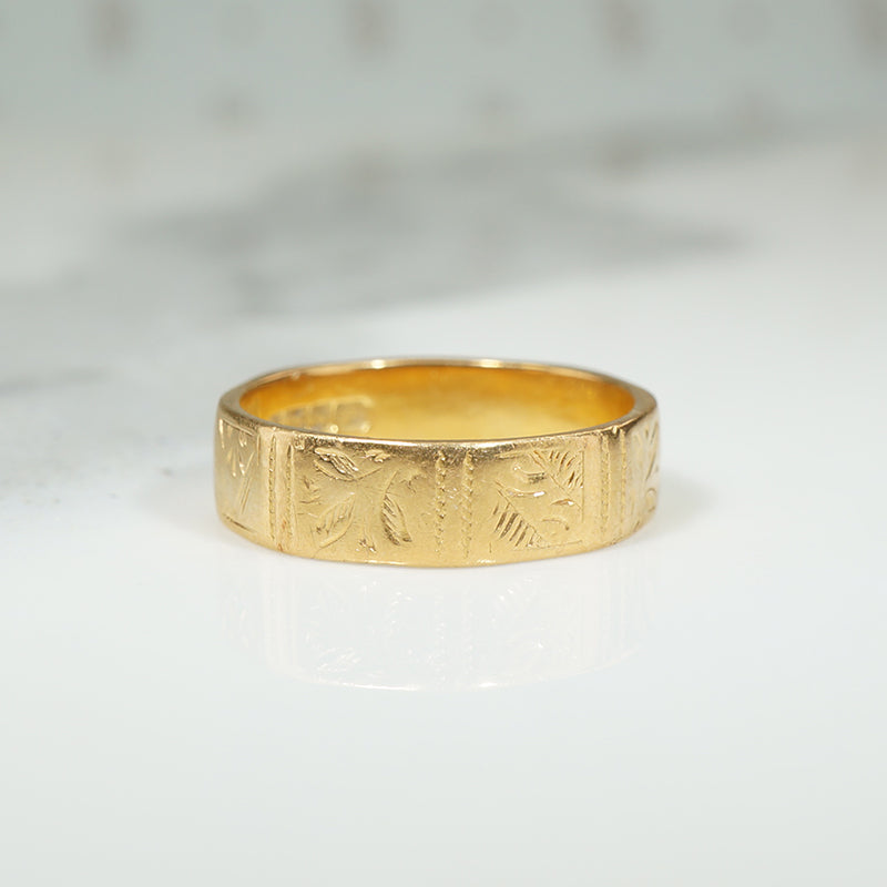 Gorgeous 22k Gold Panel Band
