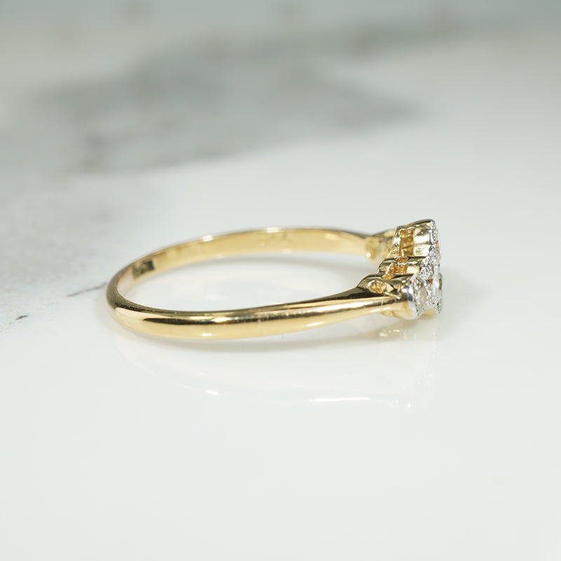 Unique and Sparkling Diamond Ring