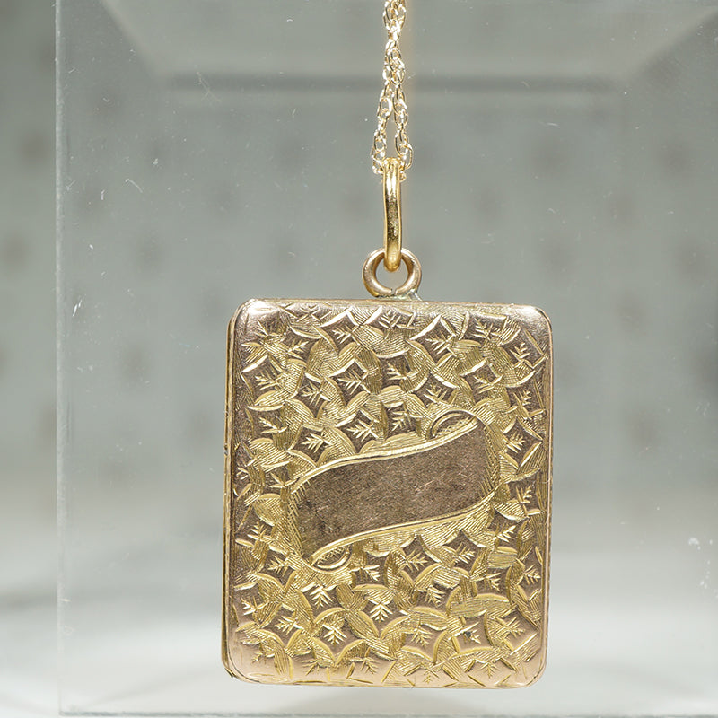 Wonderful Antique Locket Engraved with Ivy