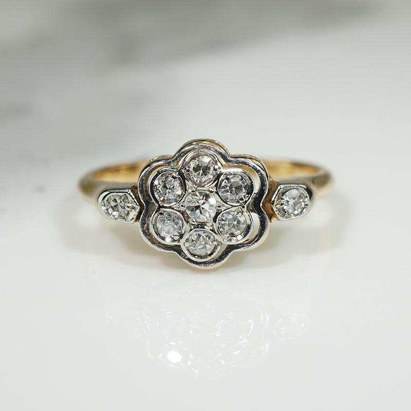 Vintage 18k Gold and Platinum Framed Floral Ring