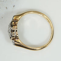 Vintage 18k Gold and Platinum Framed Floral Ring