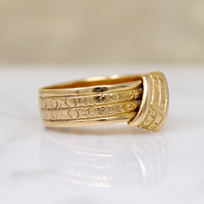 Unusual Engraved 18ct Gold Love Knot Band