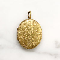 Gorgeous Engraved 18ct Gold Victorian Locket