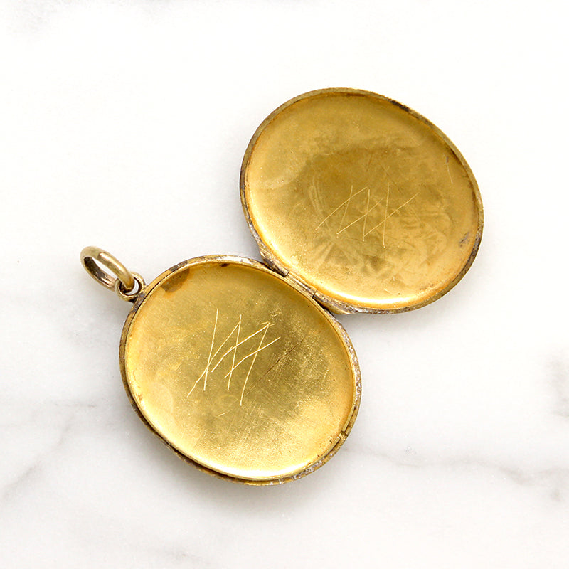 Gorgeous Engraved 18ct Gold Victorian Locket