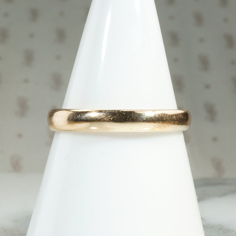 Glossy Gold Comfort Fit Wedding Band