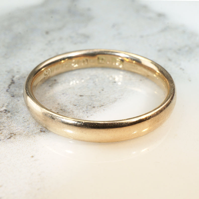 Glossy Gold Comfort Fit Wedding Band