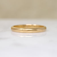 Curvy 18k Gold "Landsort" Size 11 Wedding Band