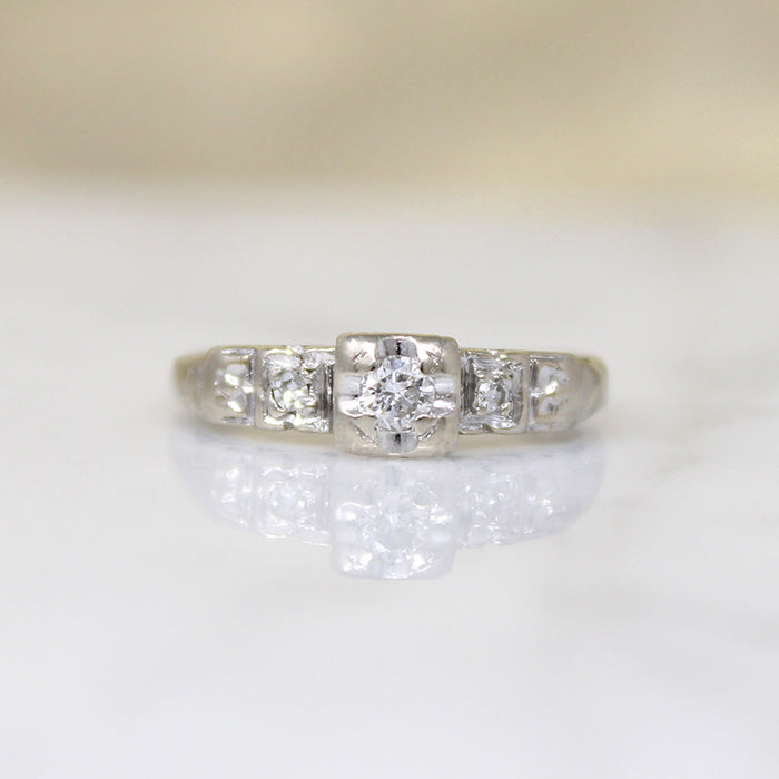 Sweet Diamond & White Gold Ring with Engraved Flowers