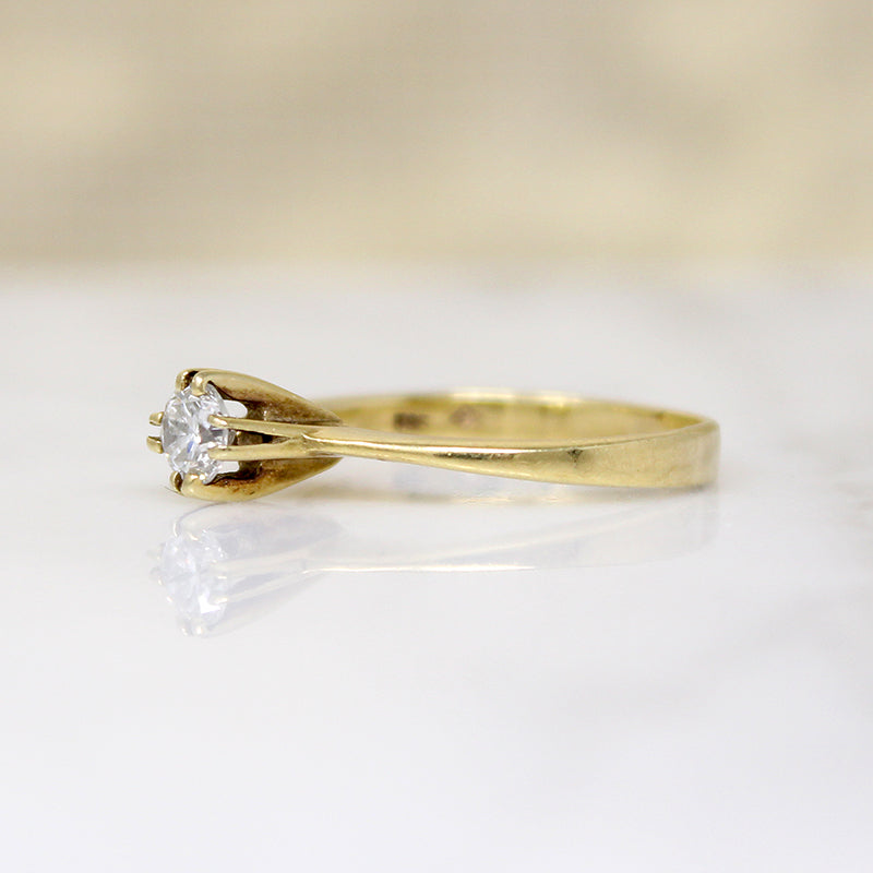 Modernist .20ct Diamond & Gold Solitaire Ring