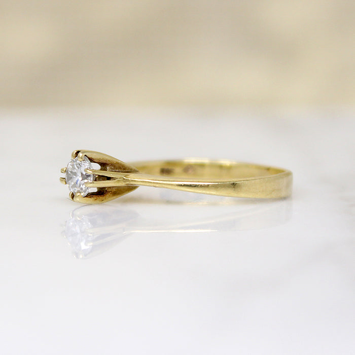 Modernist .20ct Diamond & Gold Solitaire Ring
