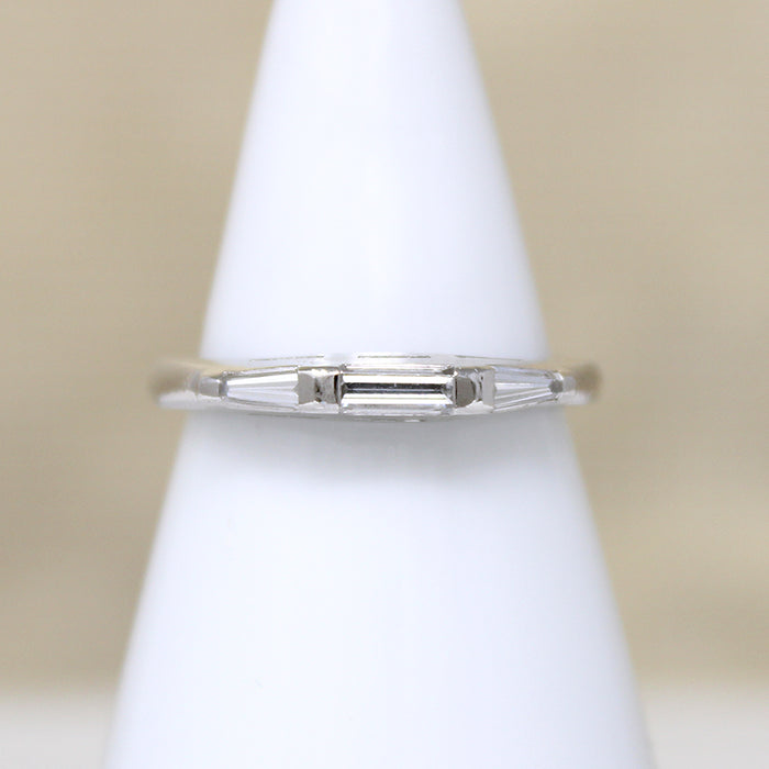 Chic Baguette Diamond & Platinum Wedding Band