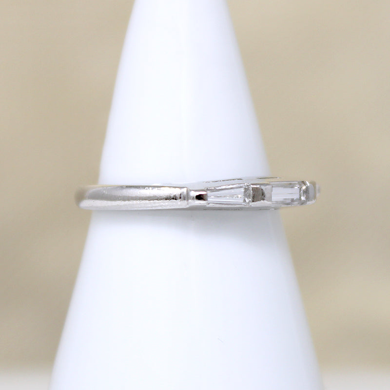 Chic Baguette Diamond & Platinum Wedding Band