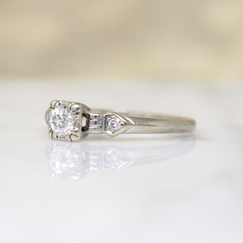 Pretty Retro 18k White Gold & Diamond Engagement Ring