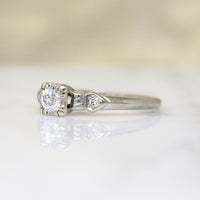 Pretty Retro 18k White Gold & Diamond Engagement Ring