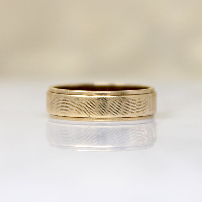 Flat Gold Band with Stepped Edge & Florentine Finish