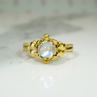 Vintage Moonstone 18k Ring