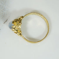Vintage Moonstone 18k Ring