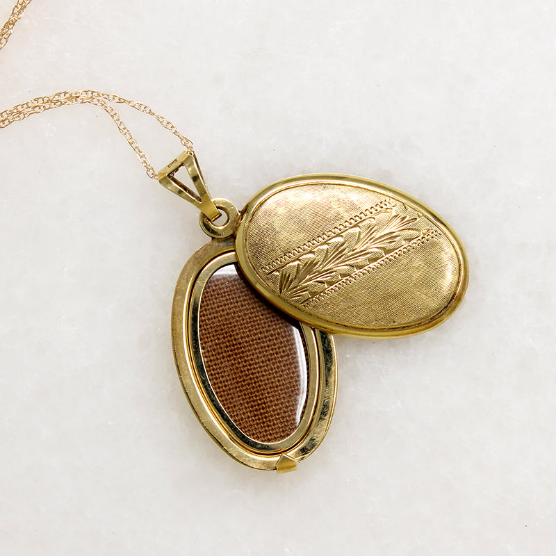 Engraved Gold Swivel Locket from UnoAErre
