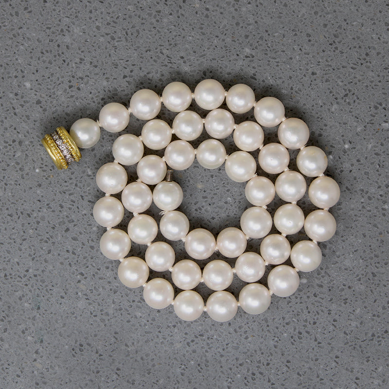Lush Pearl Necklace with Luxe Diamond Clasp
