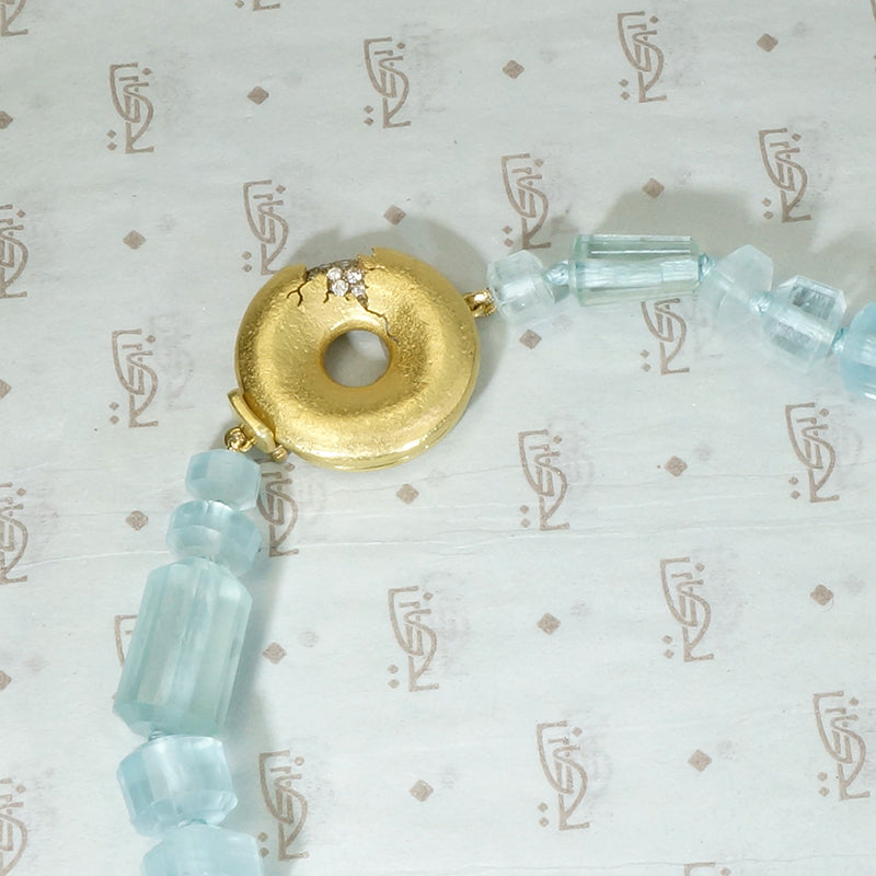 Unbelievable Aquamarine Beads with Gold & Diamond Clasp