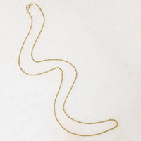 Fine Gauge Anchor Chain in Luxe 18k Gold