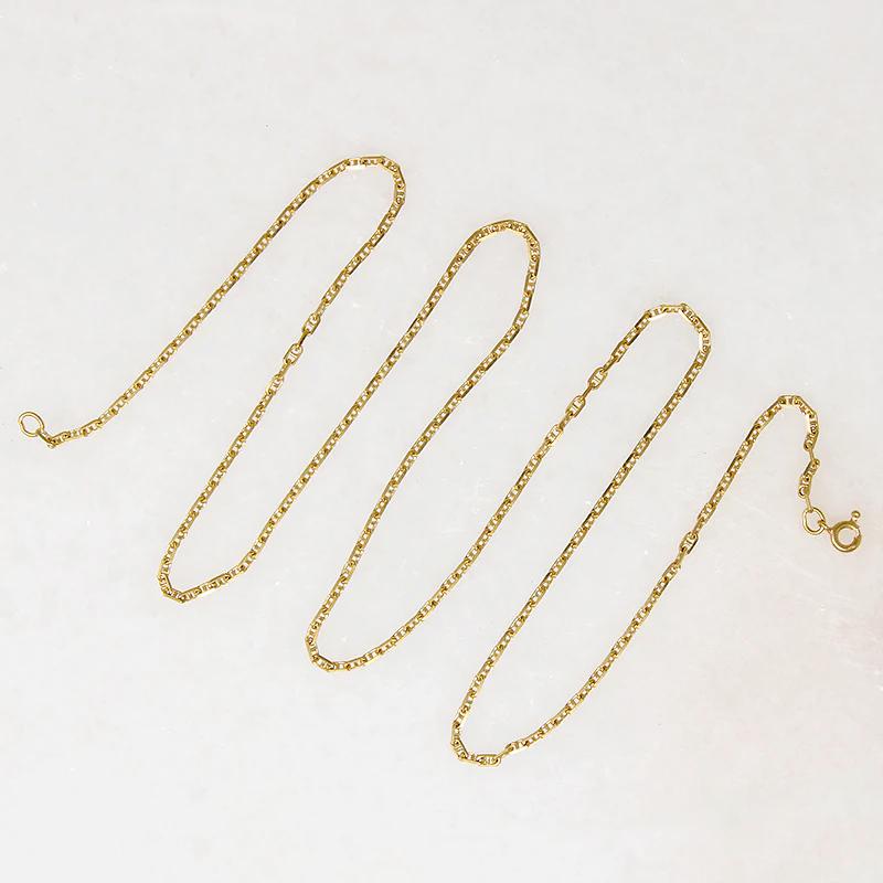 Fine Gauge Anchor Chain in Luxe 18k Gold