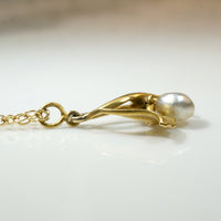 Ginko Leaf Pendant in Gold with Pearl & Diamond