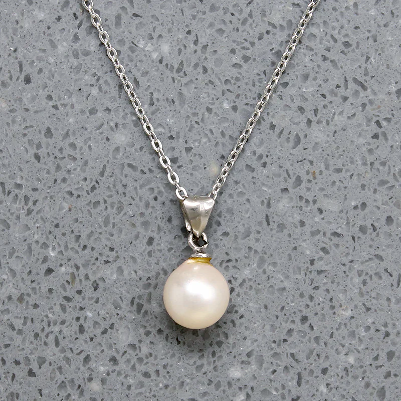 Pretty Cultured Pearl Pendant on Sterling Silver Necklace