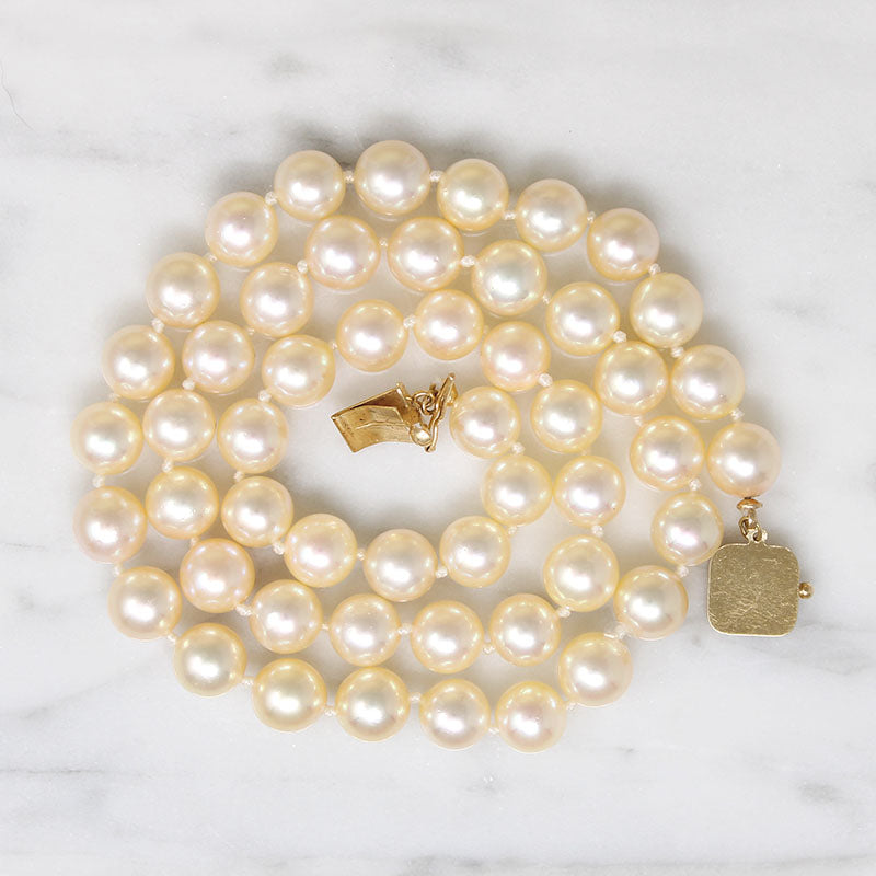 Irresistible 18" Strand of Creamy Pearls with Chic Gold Clasp