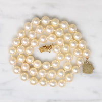 Irresistible 18" Strand of Creamy Pearls with Chic Gold Clasp