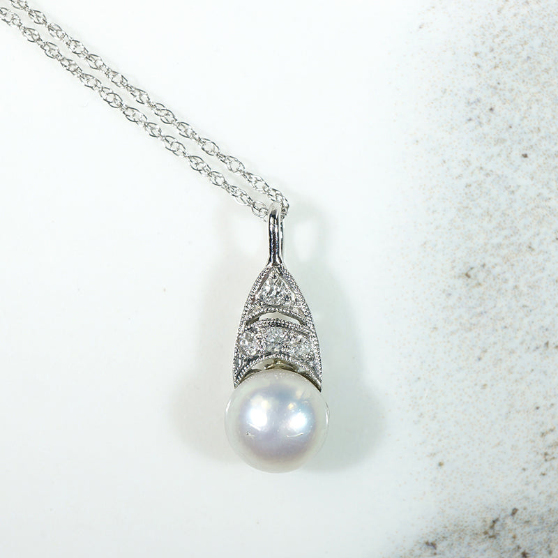 Victorian Diamond & Platinum Pendant with Silvery Pearl