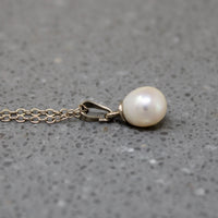 Sweet Solitaire Pearl Pendant on White Gold Chain