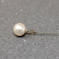 White Gold & Creamy Cultured Pearl Solitaire Necklace