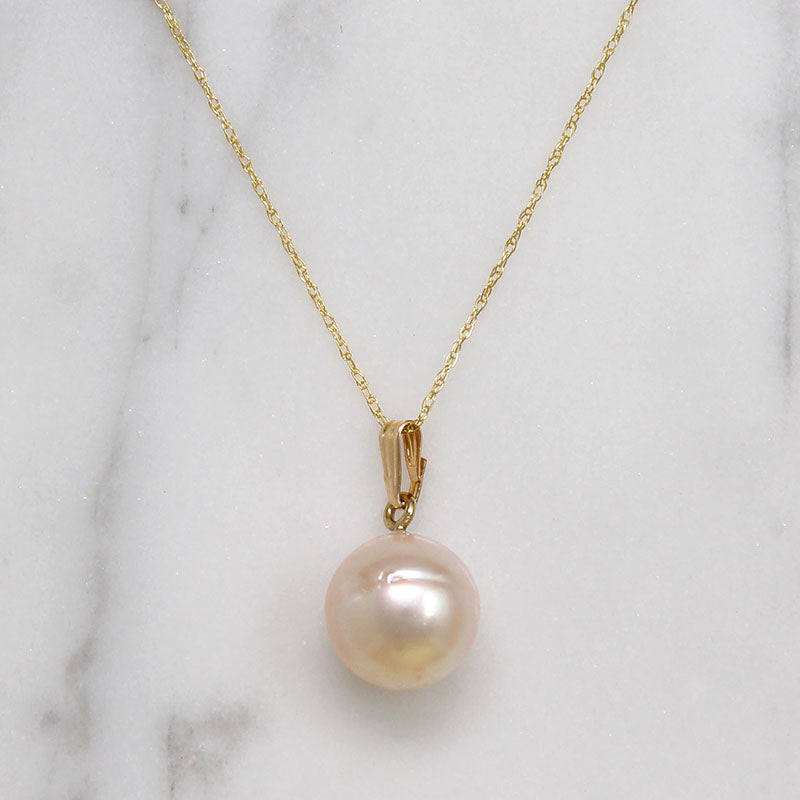 Pearl Solitaire Pendant with Soft Pink Glow