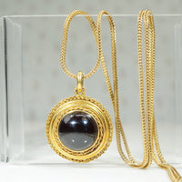 Luscious Garnet Carbuncle 18k Gold Locket