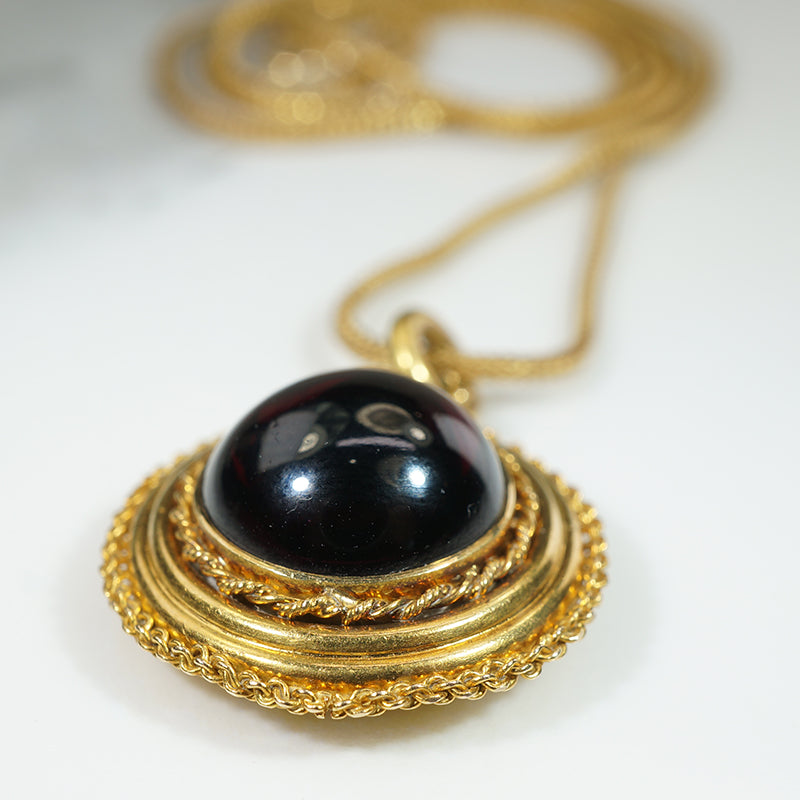 Luscious Garnet Carbuncle 18k Gold Locket
