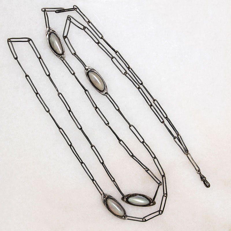 Gunmetal Guard Chain with Blister Pearl Stations