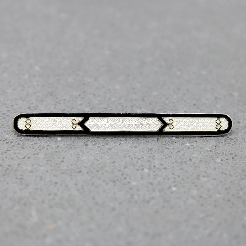 Tasteful Edwardian Black & Cream Guilloché Bar Pin