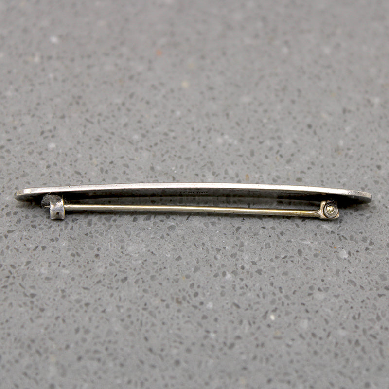 Tasteful Edwardian Black & Cream Guilloché Bar Pin